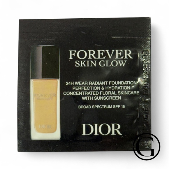 PACK OF 30 CHRISITAN DIOR FOREVER SKIN GLOW 24 H WEAR FOUNDATION 0,5N SAMPLE - Picture 3 of 4